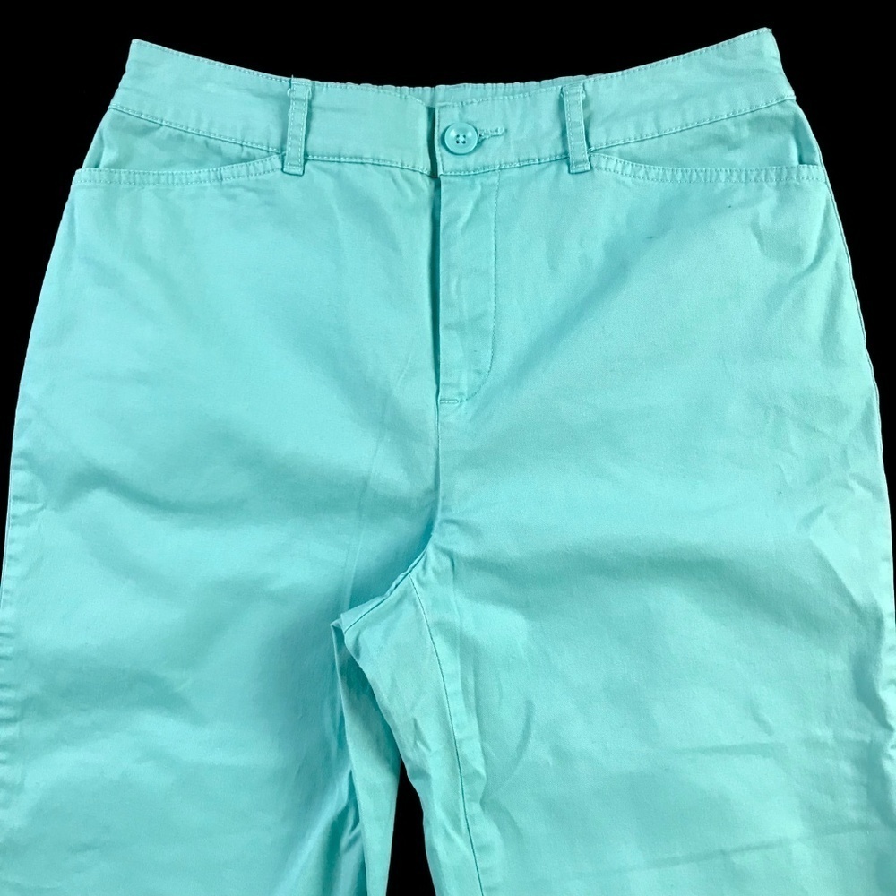 Croft & Barrow Classic Fit Light Blue Capri's​ - Picture 2 of 4